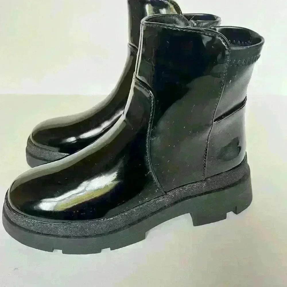 NEW! Steve Madden Kids' Trap Boot in Black Patent Boot - Picture 2 of 8